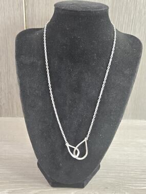 Silpada Lovelock Interlocking Teardrops Sterling Silver Necklace N455120